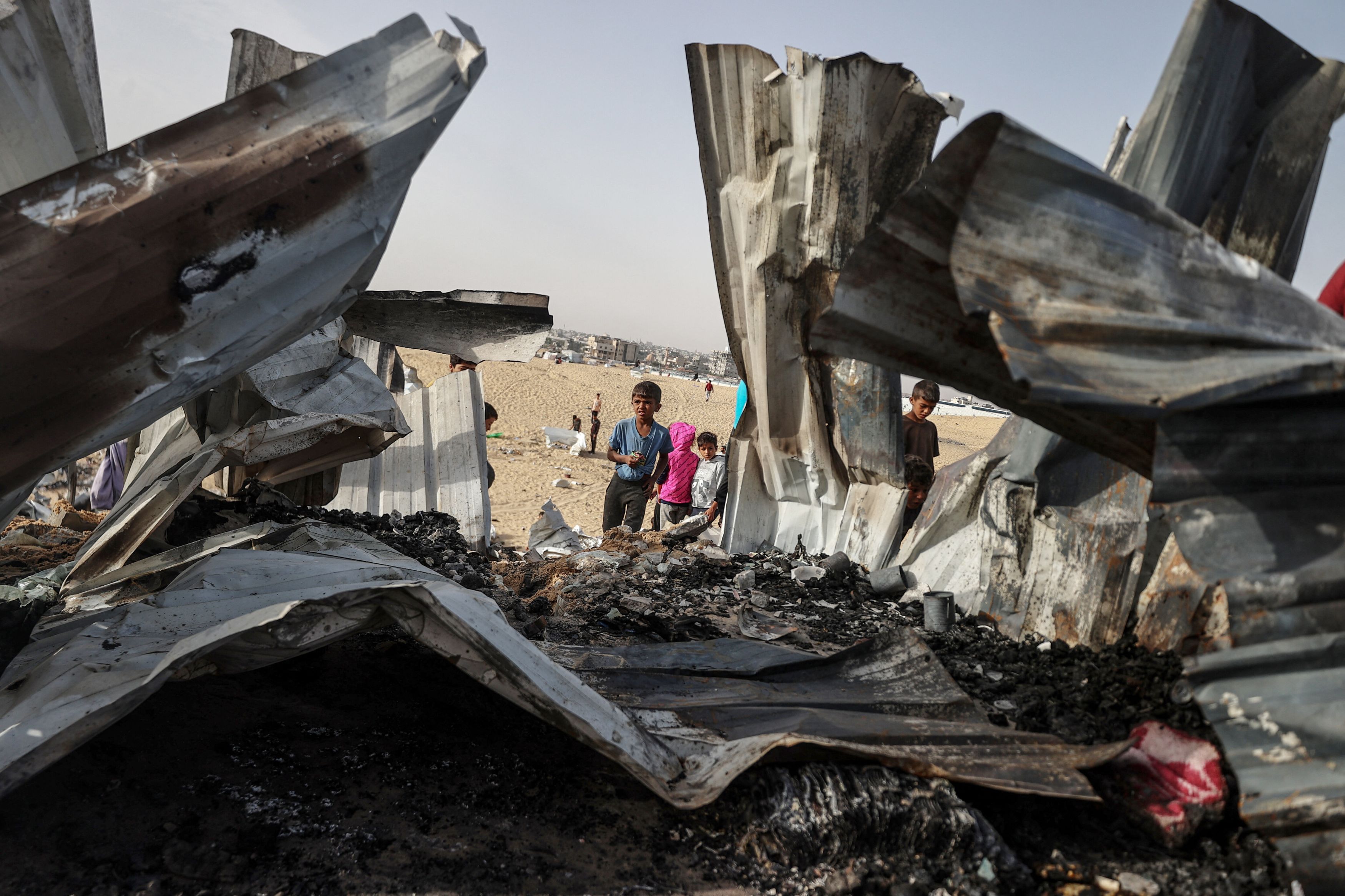 Indignare la nivel mondial după atacul israelian care a provocat moartea a 45 de palestinieni: „Această suferință umană trebuie să ia sfârșit” | VIDEO