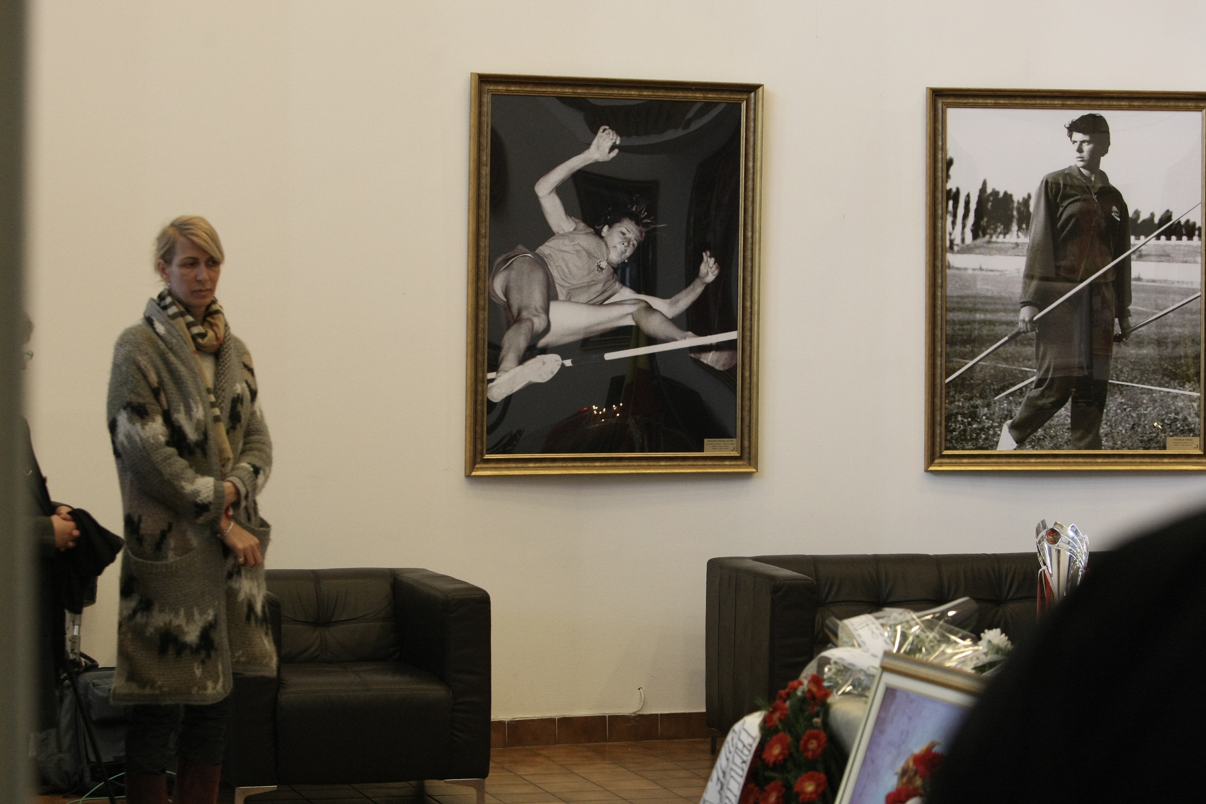 Lumea sportului românesc își ia adio cu lacrimi în ochi de la ”Doamna atletismului mondial”. ^Învăluită în tricolor / GALERIE FOTO&VIDEO