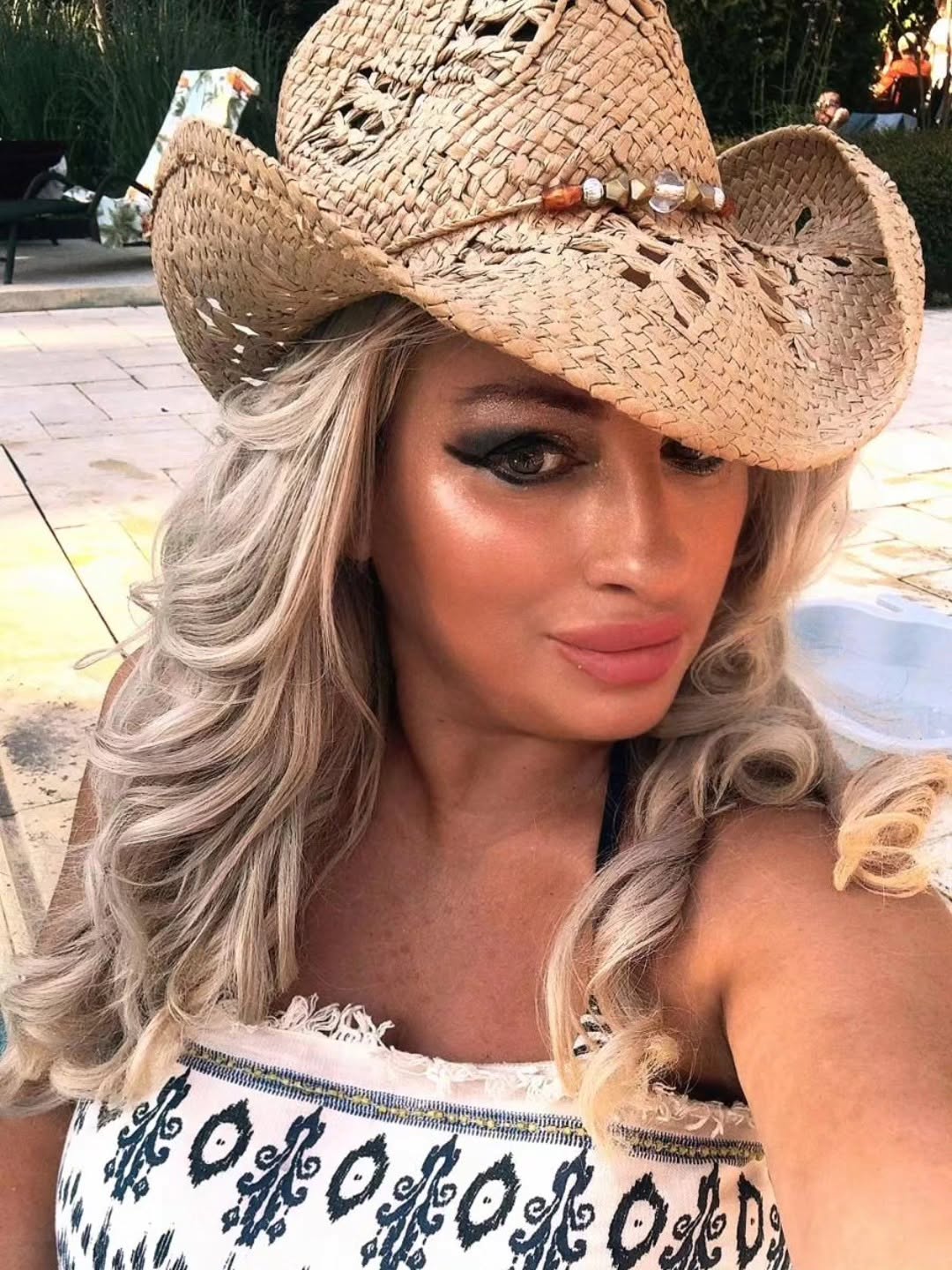 Sânziana Buruiană critică proiectul uniformelor școlare obligatorii