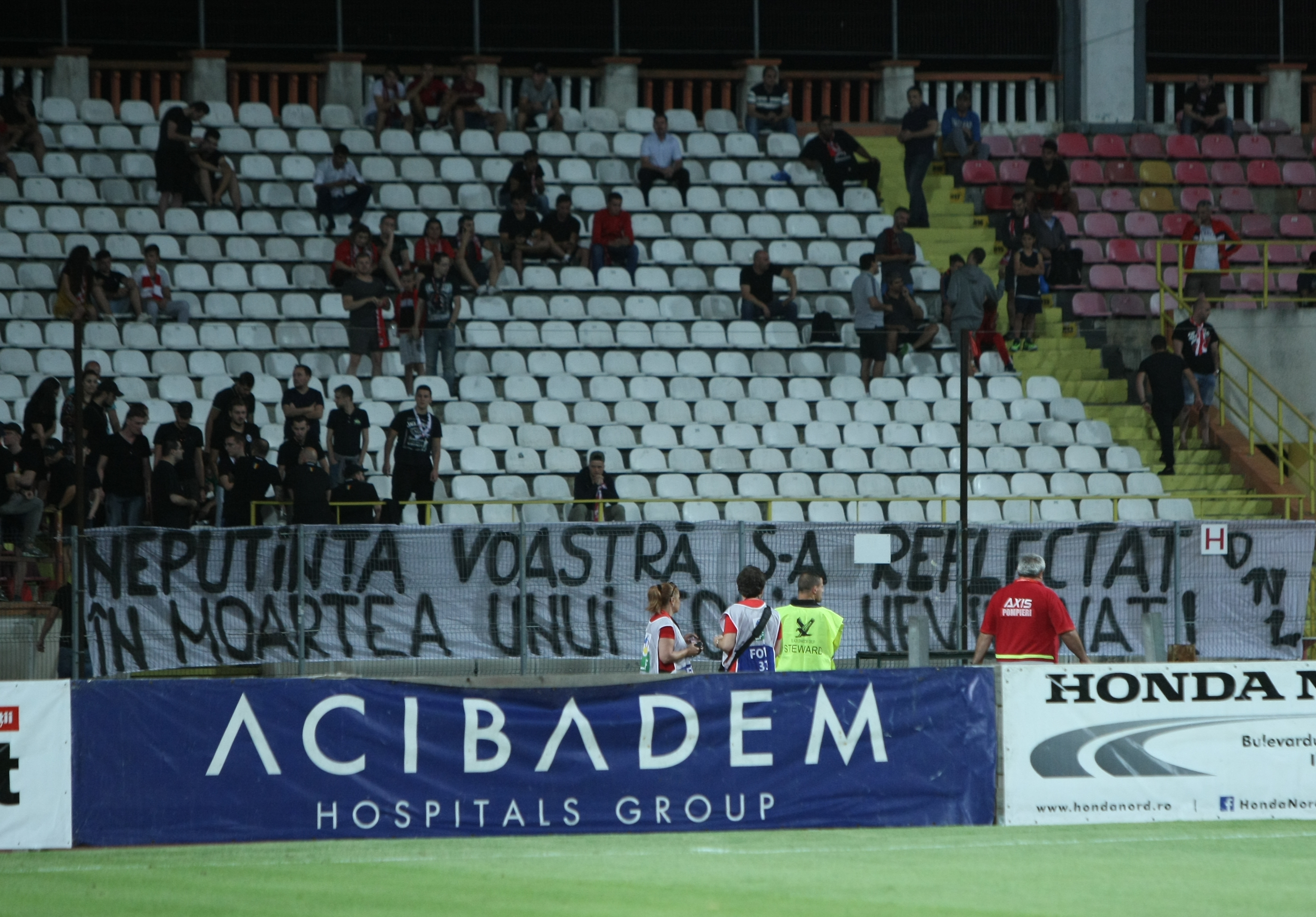 Liga I, etapa a 6-a: Dinamo - Gaz Metan 1-1. Lazăr a deschis scorul, Llullaku a egalat! ”Câinii” au jucat fanul ucis după derby / FOTO&VIDEO