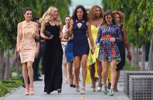 GALERIE FOTO / Simona Halep, aşa cum n-ai mai văzut-o niciodată. ^"E vibrantă şi PASIONALĂ!". Care e primul lucru pe care-l face dimineaţa şi ultimul gest înainte de culcare