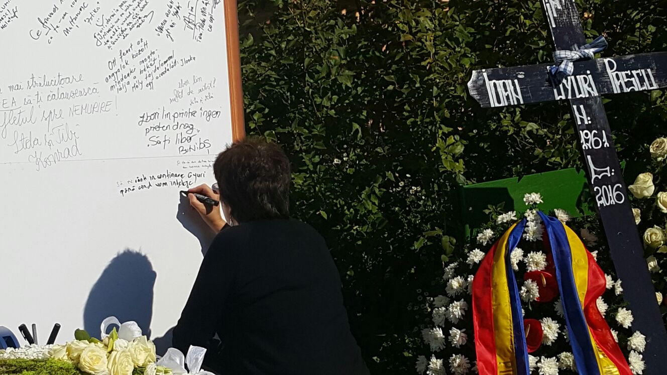 Ioan Gyuri Pascu, condus pe ultimul drum! Coroane de la Iohannis și Cioloș GALERIE FOTO&VIDEO