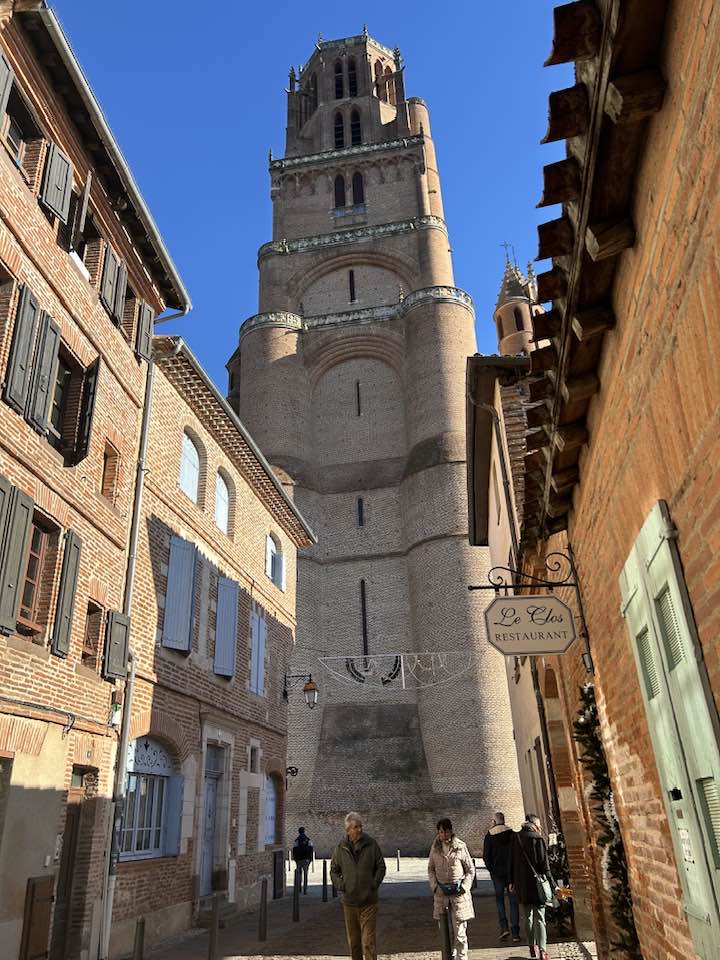 Libertatea a vizitat „castelul” din Albi unde a stat naționala la Mondialul din 1998, ultimul la care am fost: „La Réserve le-a purtat noroc. Când au plecat «departe de casă», au pierdut”