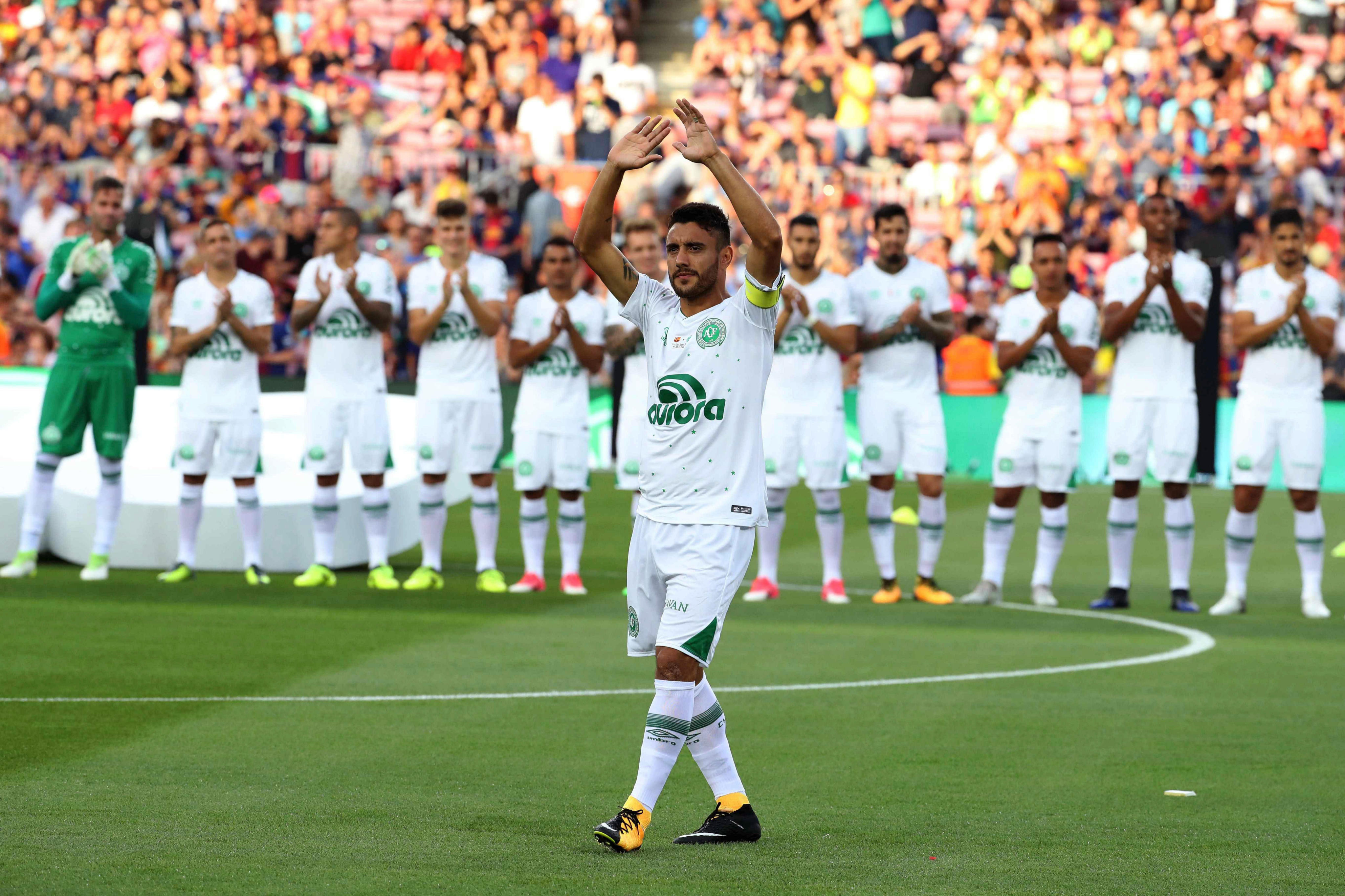 Momente emoționante la amicalul dintre Barcelona și Chapecoense. Cu cine a făcut Messi schimb de tricouri | VIDEO