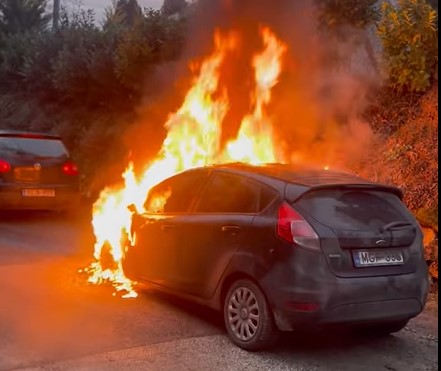 Másodperceken múlt Gergő élete: menet közben gyulladt ki alatta a kocsija