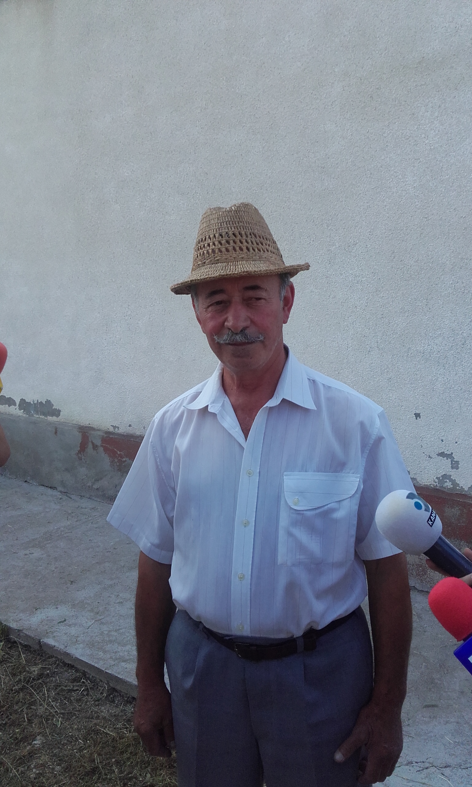 Două tone de carne în putrefacţie, găsite de inspectorii DSV într-un abator din Codlea