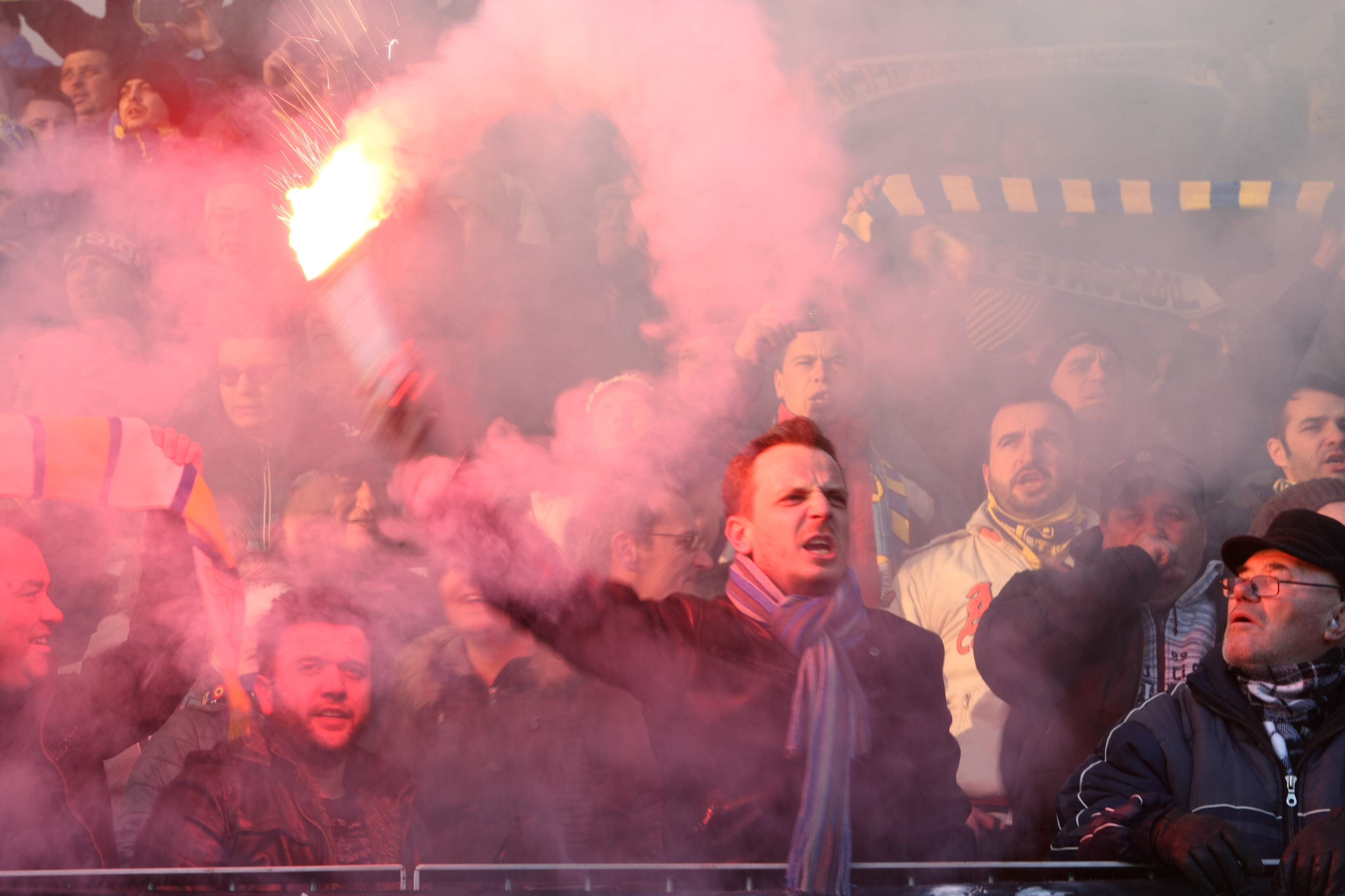 PETROLUL / Reunire incendiară la Ploiești! / GALERIE FOTO & VIDEO