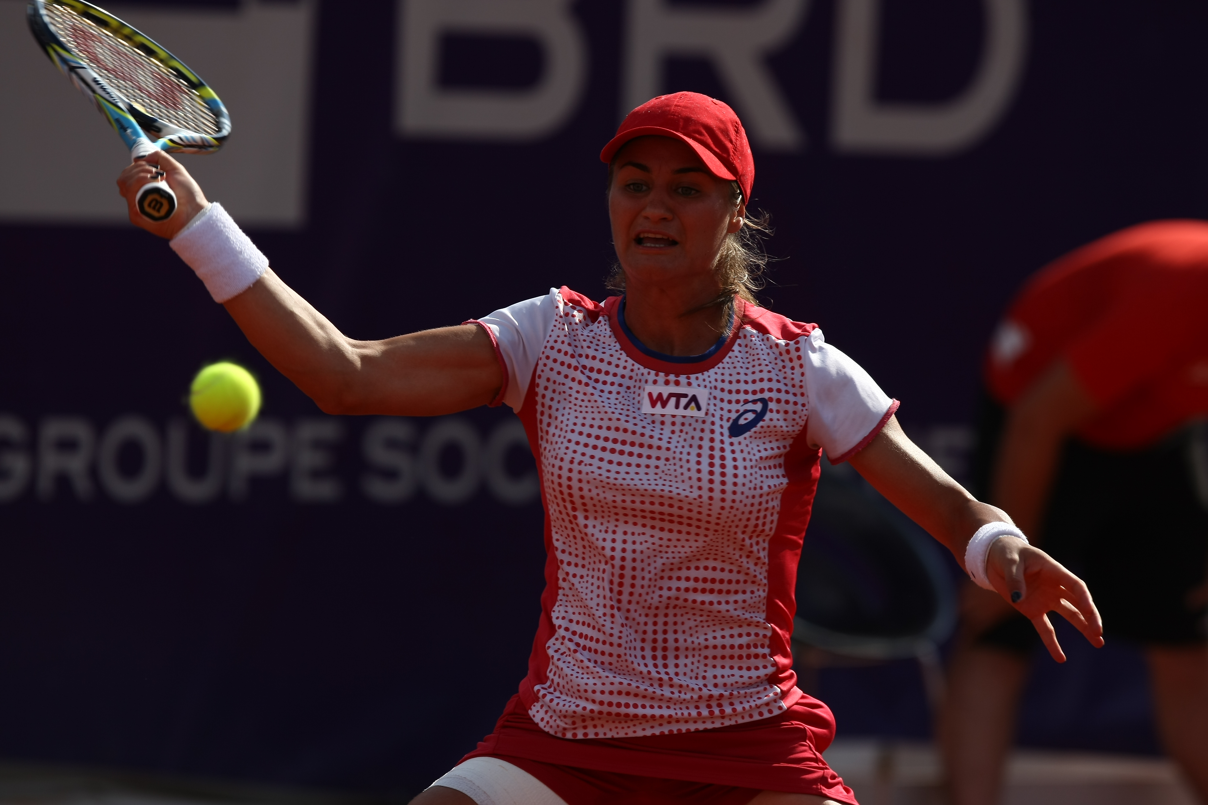 Simona Halep, la o victorie de titlu la București. Finala e cu italianca Vinci