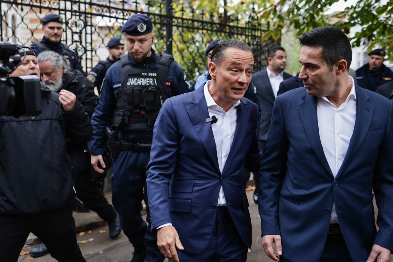 Daniel Băluţă şi-a depus candidatura la Primăria București fără Grindeanu. A venit cu Manda, Firea, Manole și Costoiu. De ce a lipsit șeful PSD