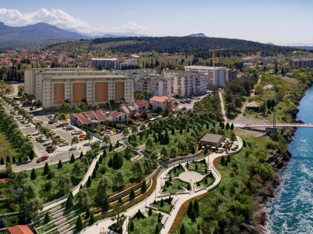 Doamna Dăncilă, aceasta este Podgorica! Tricolorii lui Cosmin Contra joacă diseară în Muntenegru, în capitala țării pe care premierul României a confundat-o cu Pristina, capitala Kosovo