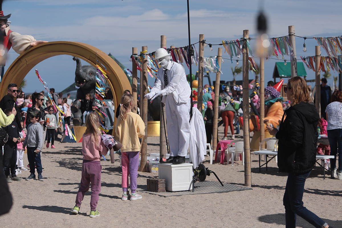 REPORTAJ. Cum a arătat litoralul românesc în minivacanța de 1 Mai: între muzeul spiritului vamaiot și expoziția de grătare organizată de Primăria Constanța