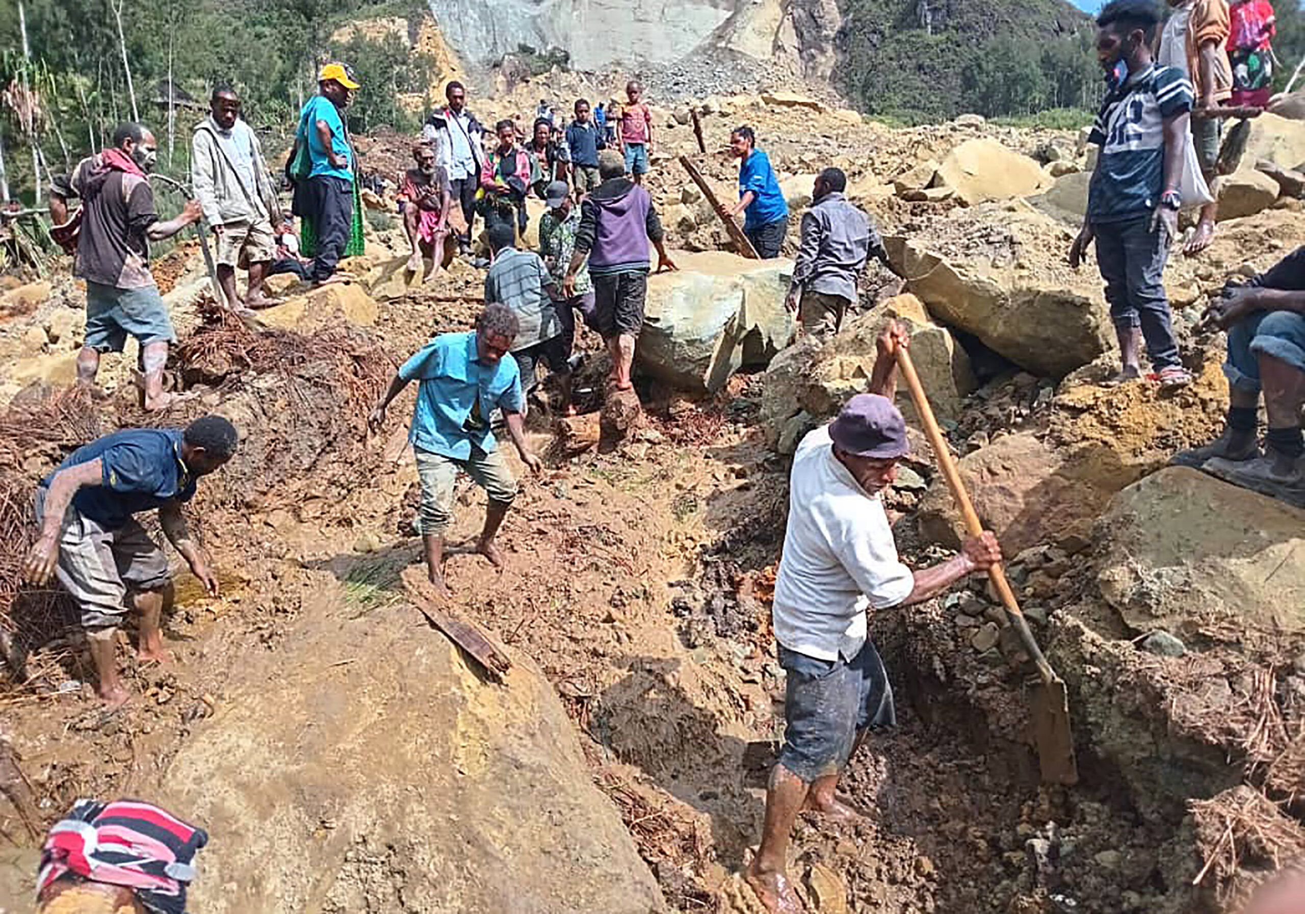 Angola gold mine collapse kills 28 amid country’s push beyond diamonds