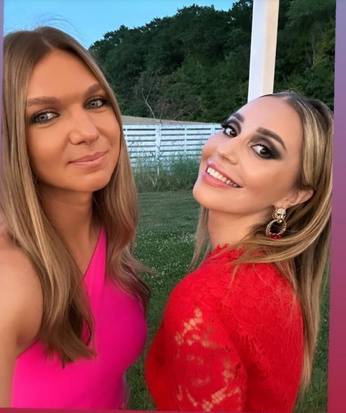 Cât costă ținuta roz purtată de Simona Halep recent. Sportiva a făcut furori la nunta prietenei sale