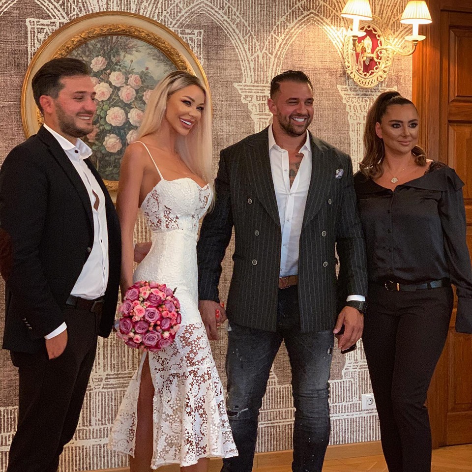 Momente tensionate între Bianca Drăgușanu și Alex Bodi, în cadrul unui eveniment. „Mă cert cu amanta soțului meu”