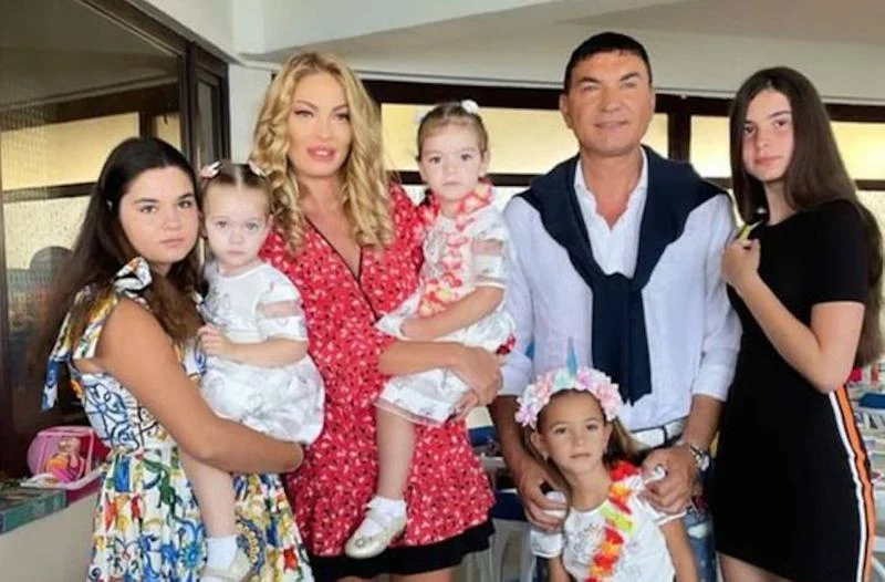 Cristi Borcea va petrece Crăciunul alături de cei 9 copii ai săi. Valentina Pelinel: „Au venit și frații din America”