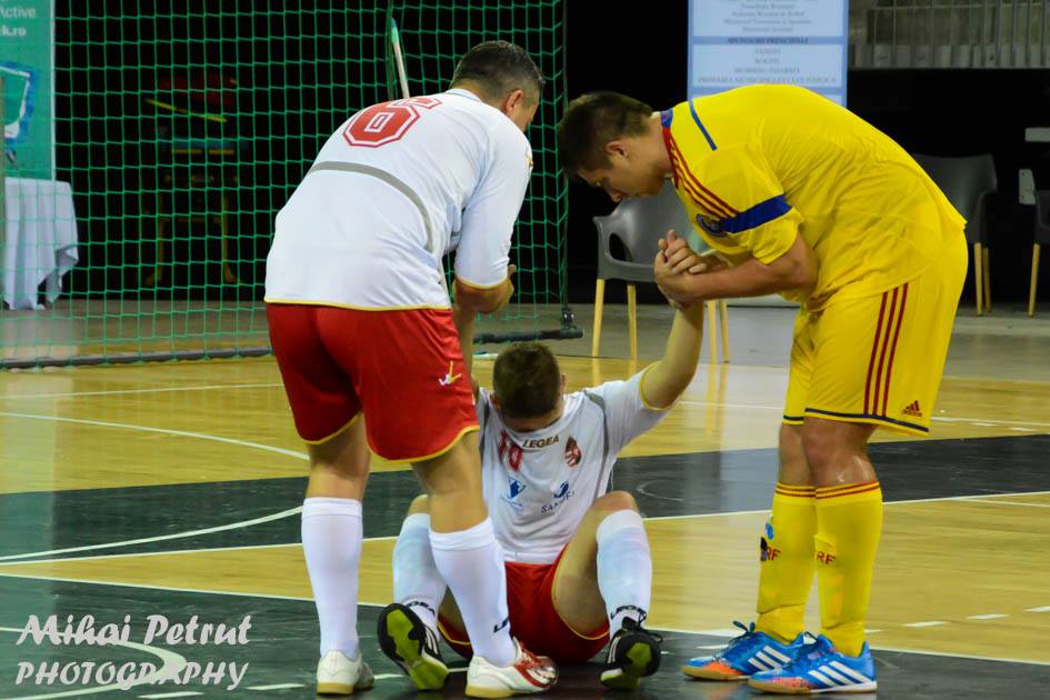 Disperarea medicului ce se ocupă de românii care au cucerit Europeanul de fotbal pentru diabetici: ^”Nimeni nu ne bagă în seamă! Am solicitat și Federația, și Ministerul, dar n-au trimis pe nimeni nici la premiere!”. Mai are nevoie de 27.000 de euro pentru acoperirea cheltuielilor cu organizarea de la Cluj-Napoca