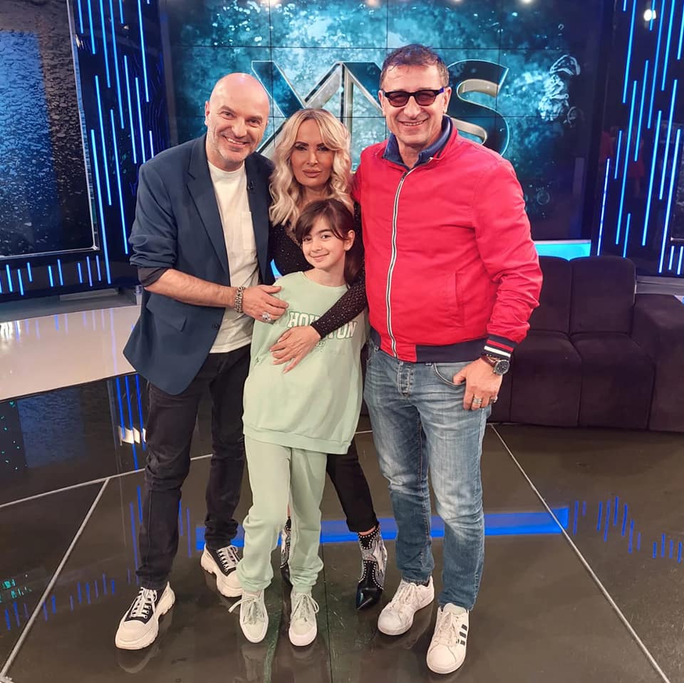 Cum se descurcă la școala fiica Danielei Györfi. Maria e clasa a V-a: „Învață japoneză și coreeană, zice că vrea să fie translator”