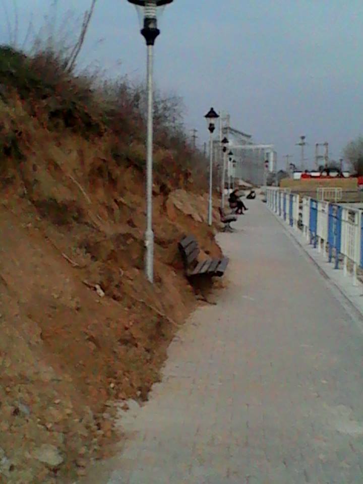 Portul oraşului Corabia riscă să se prăbuşească înainte de inaugurare! FOTO