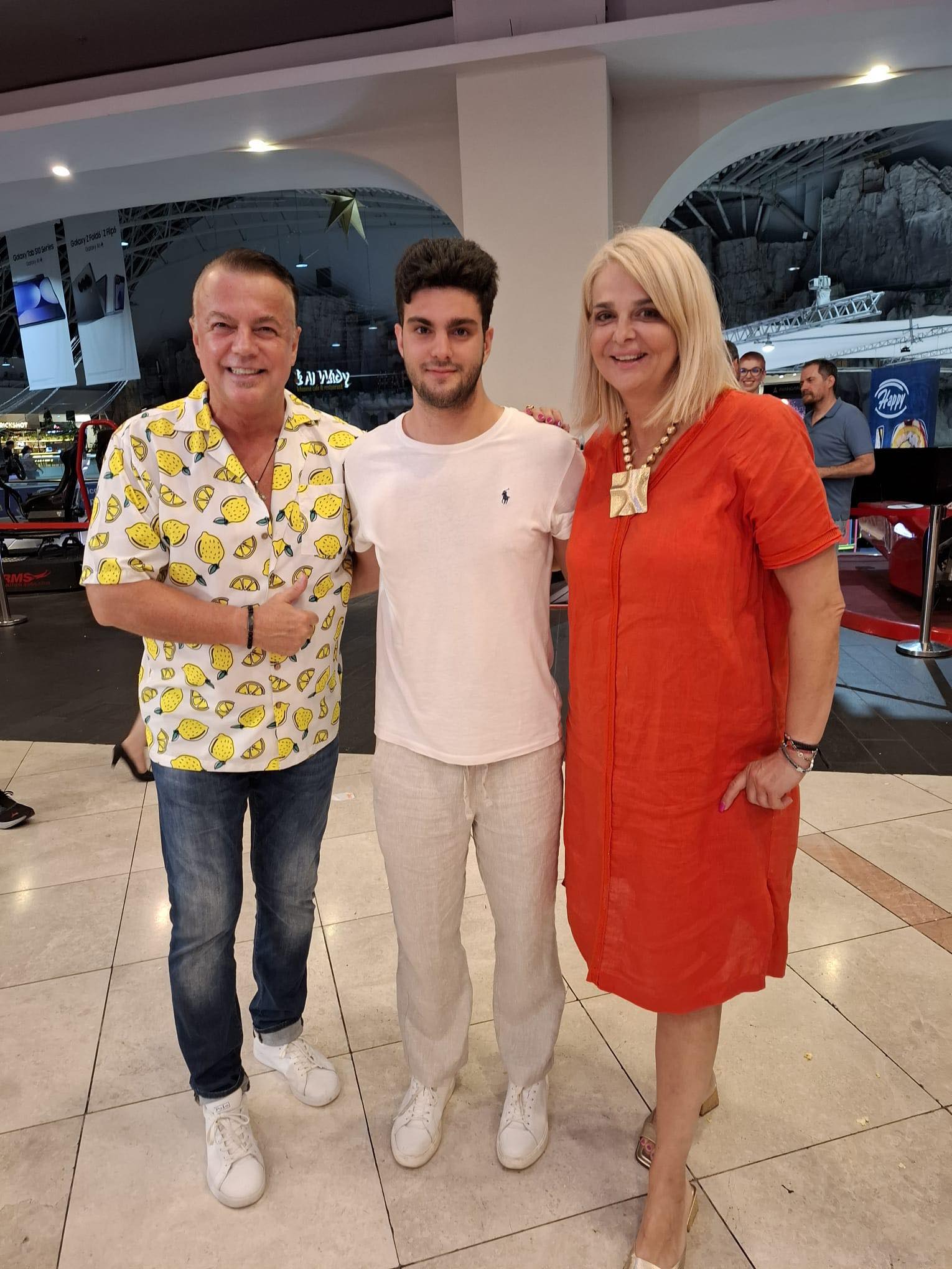 Mesajul Iulianei Marciuc după ce s-a zvonit că s-a despărțit de Adrian Enache. „Mulțumesc pentru interesul acordat vieților noastre”