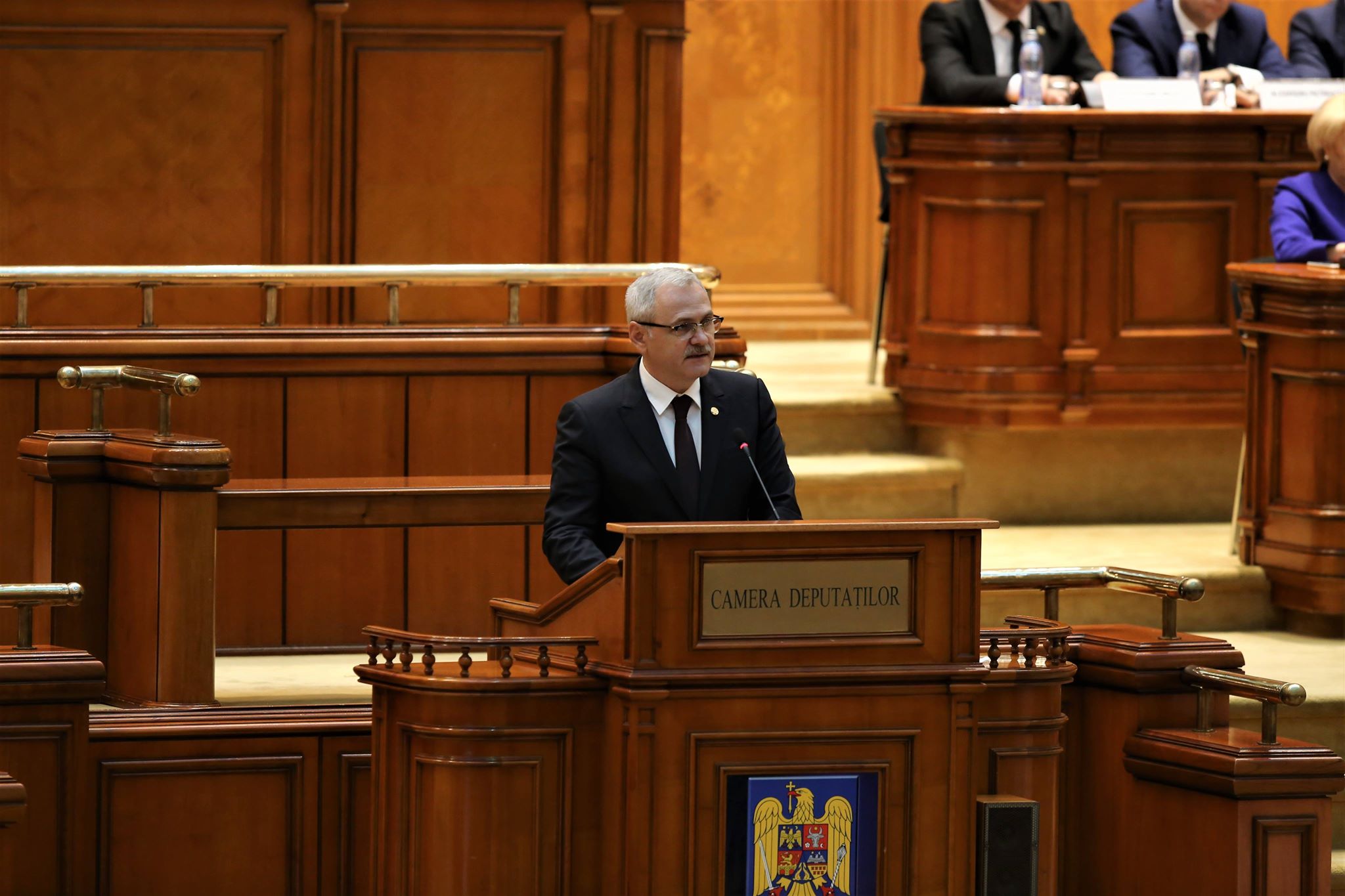 VIDEO / Şedinţă solemnă la Parlament, dedicată Centenarului. Klaus Iohannis: "Mergem în direcția corectă?"; Viorica Dăncilă: "Lansez un mesaj de pace către președintele României"