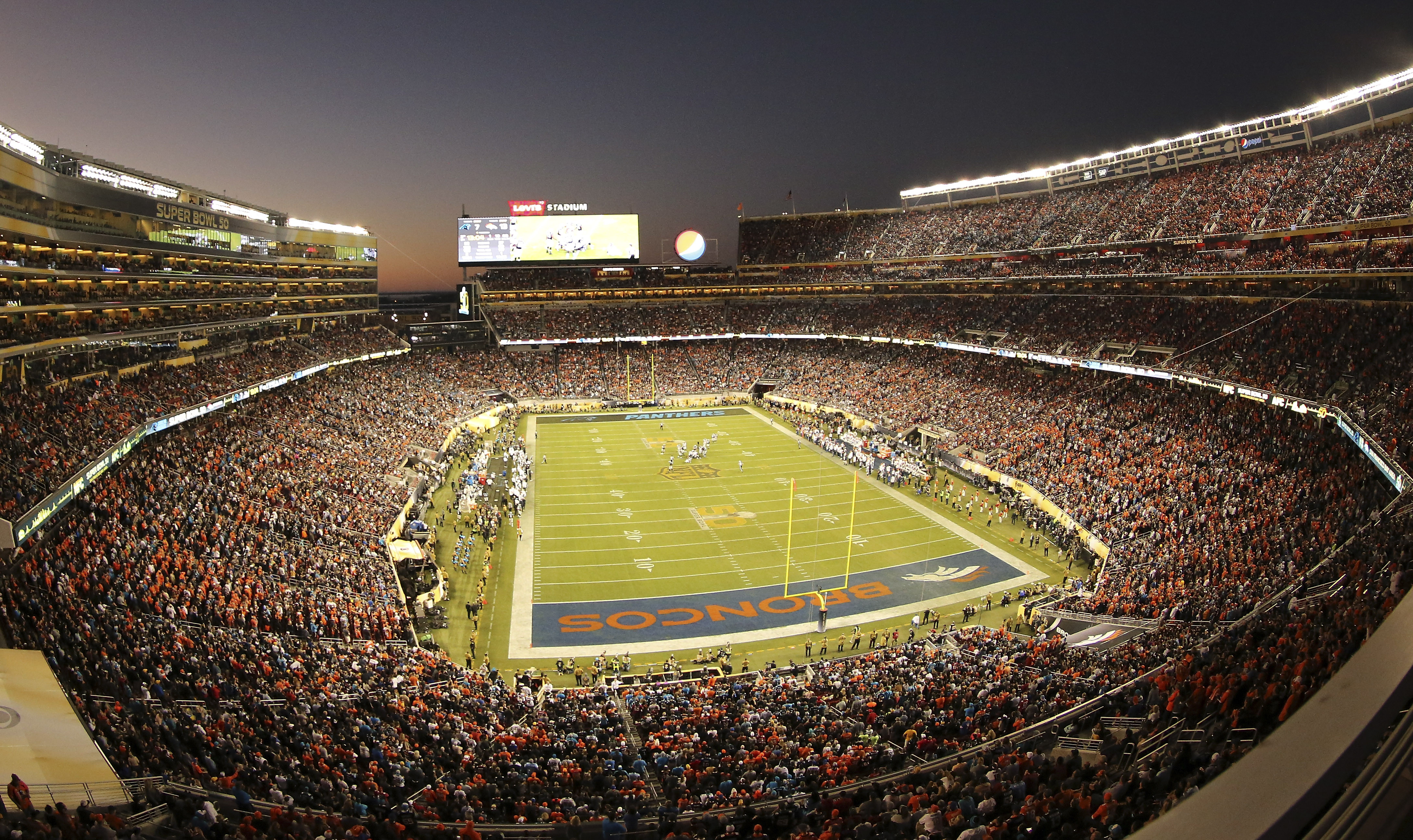 Denver Broncos a câștigat Super Bowl 50, ^după o finală de vis cu Carolina Panthers / GALERIE FOTO&VIDEO