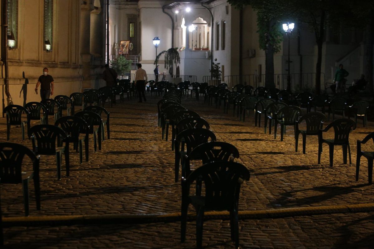 Cum a arătat Patriarhia în noaptea Învierii. 500 de oameni au asistat la slujbă din curte
