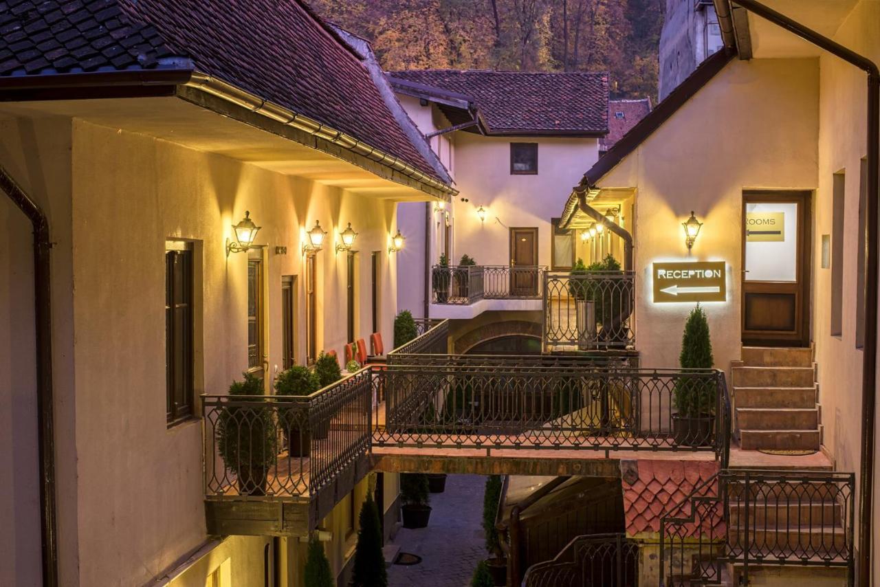 Cât costă să petreci Revelionul la hotelul din Brașov al Simonei Halep. Prețurile nu sunt pentru toată lumea