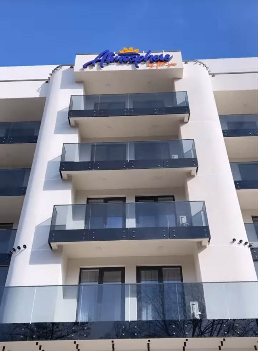 Cât costă să petreci minivacanța de 1 Mai în hotelurile vedetelor de pe litoralul românesc. Prețuri pentru toate buzunarele