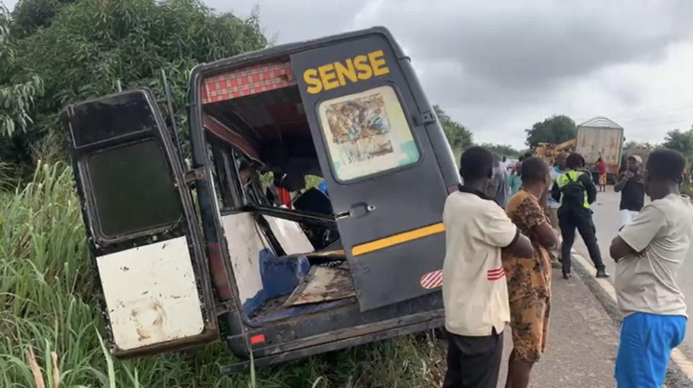 Toilet truck overturns after crashing into garbage tricycle in Pokuase