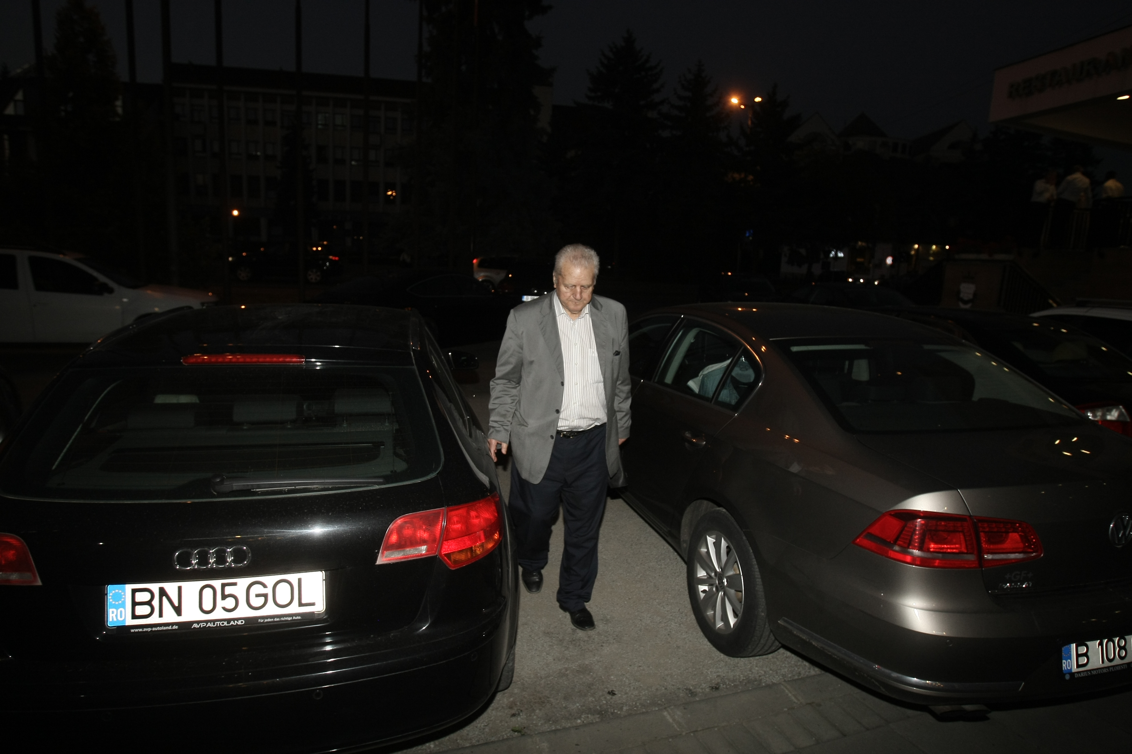 EXCLUSIV! Știați că Pădureanu a fost însurat? Vorbește în premieră despre divorț! A înșelat-o nea Jean pe Tanti Pușa? GALERIE FOTO