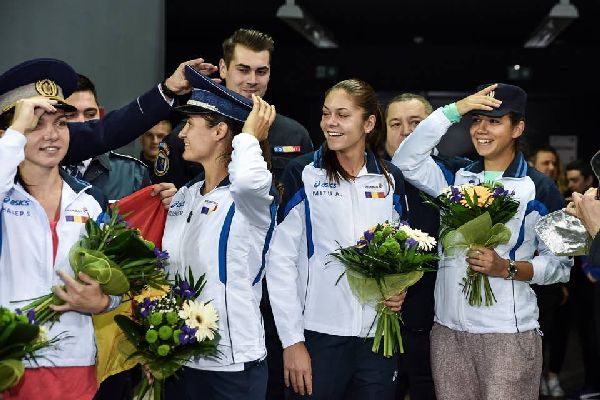 Fetele cochetele! Halep, Niculescu, Mitu și Olaru au impresionat la dineul oficial. ^Programul de la România-Cehia (Fed Cup) / FOTO&VIDEO