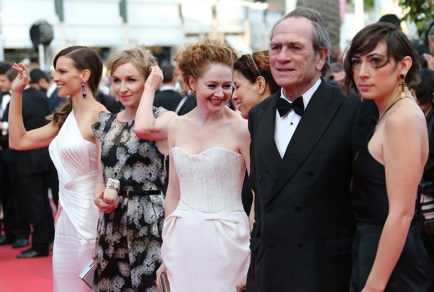 De ce a murit, de fapt, fiica lui Tommy Lee Jones. Găsită fără suflare într-un hotel