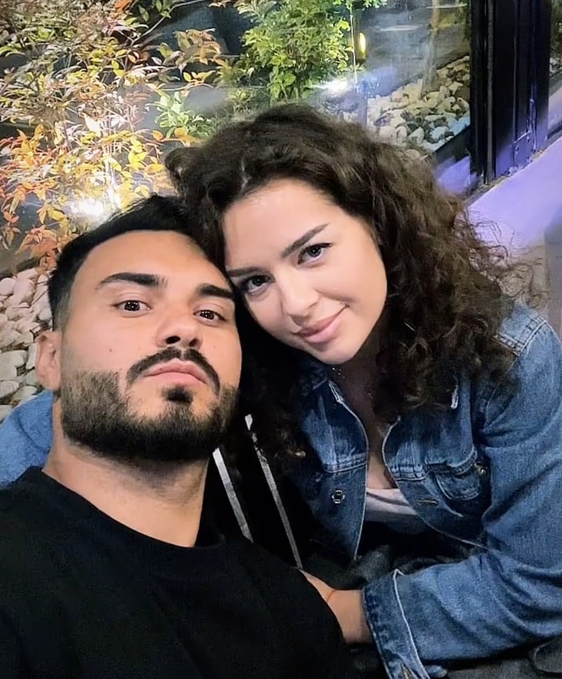 Jador rupe tăcerea după ce s-a spus că iubita lui, Oana, este însărcinată. „Nu contează, sănătos să fie. Cred că îmi doresc fată”