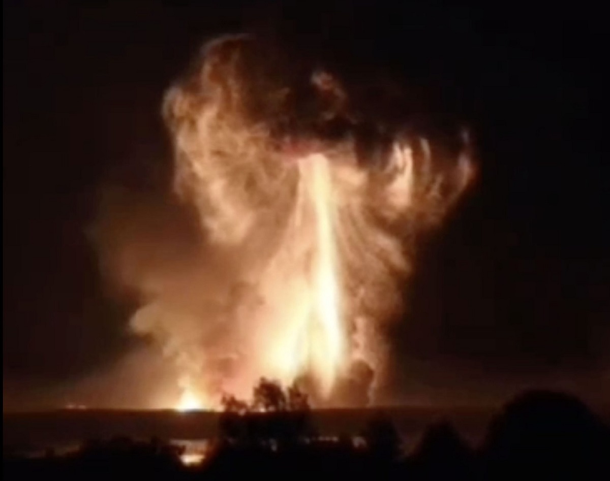 Cum arată acum depozitul rusesc de rachete care a mișcat seismografele când a explodat. Imagini din satelit