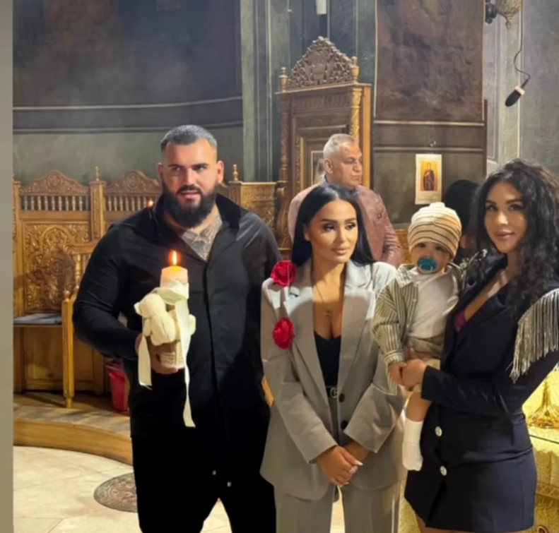 Imagini rare cu familia Elenei Merișoreanu. Artista de muzică populară și-a botezat strănepotul. „Nu am vrut să facem tam-tam”