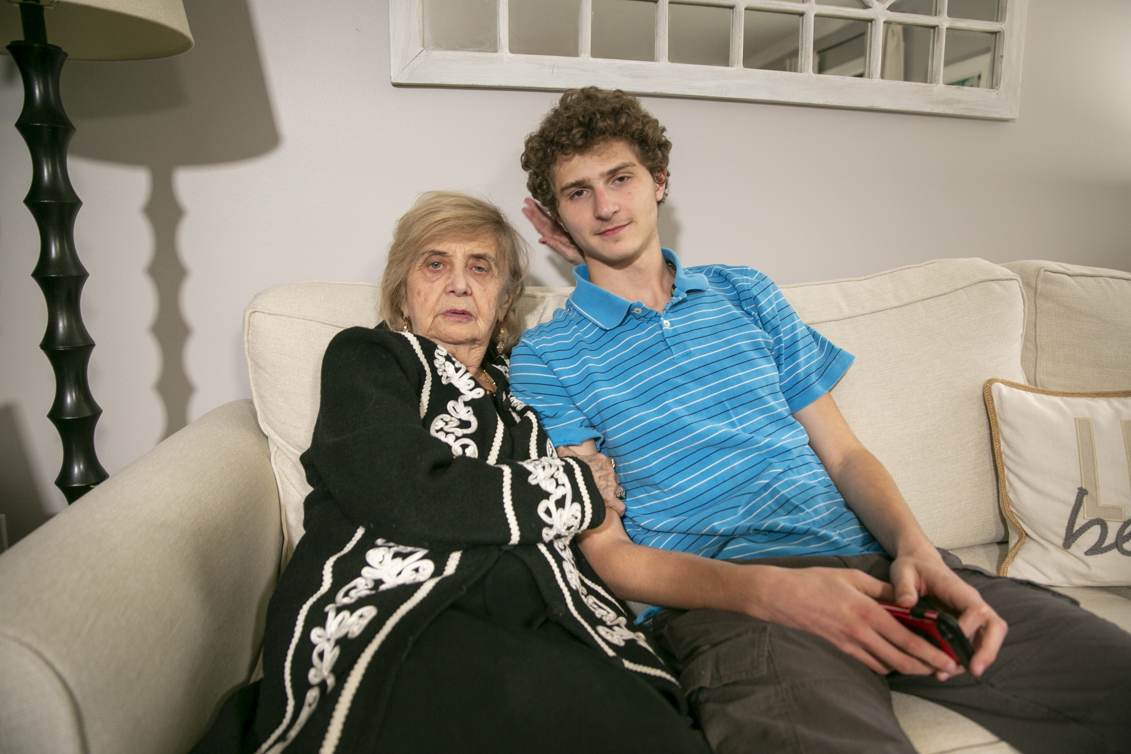 Tova Friedman, o supraviețuitoare a Holocaustului, este vedetă pe TikTok: „Am scăpat de la Auschwitz ascunzându-mă printre cadavre”
