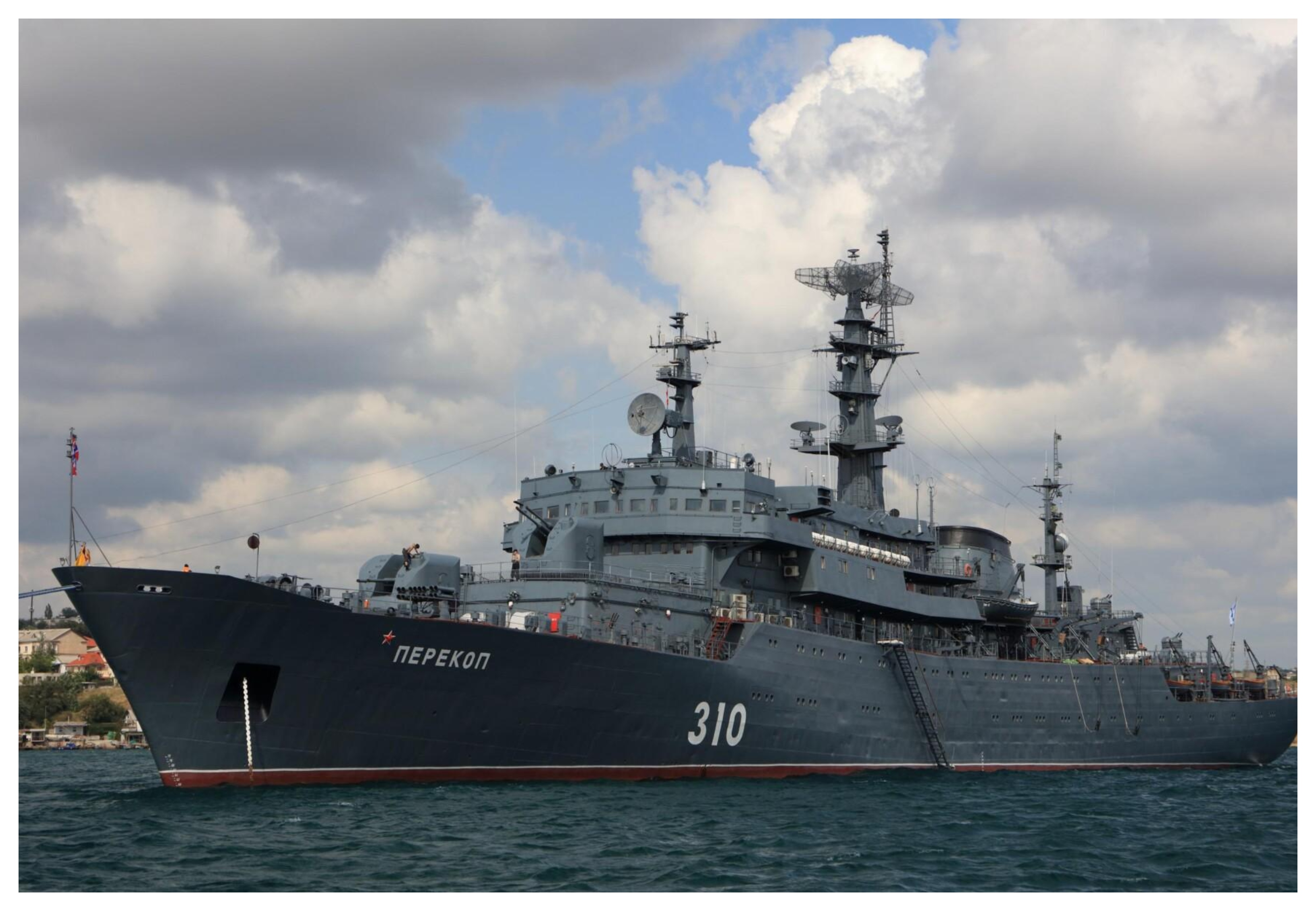  Russia's Baltic Fleet training ship Perekop, which arrived in Namibia on October 20, 2026, during a four-ocean naval expedition. Photo credit: Royal Navy / UK Ministry of Defence / Crown Copyright 2018.