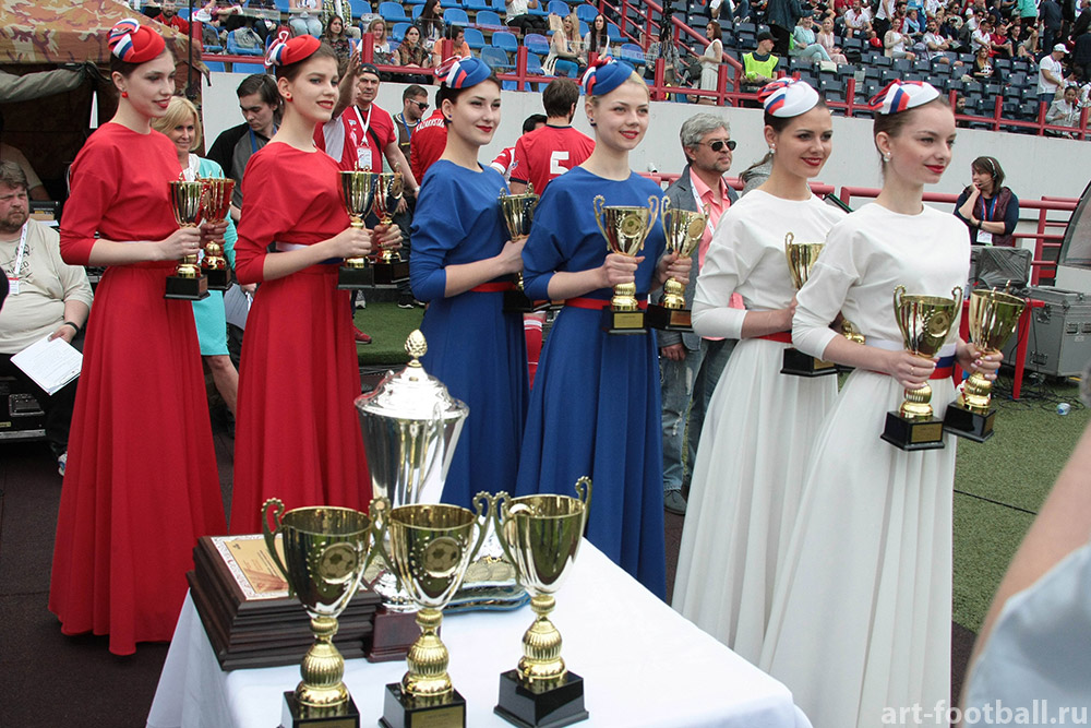Pe ce loc a terminat naționala artiștilor fotbaliști la Campionatul Mondial - Moscova Art Football 2017. Temișan, Enache și Kamara au impresionat prin muzica lor / FOTO