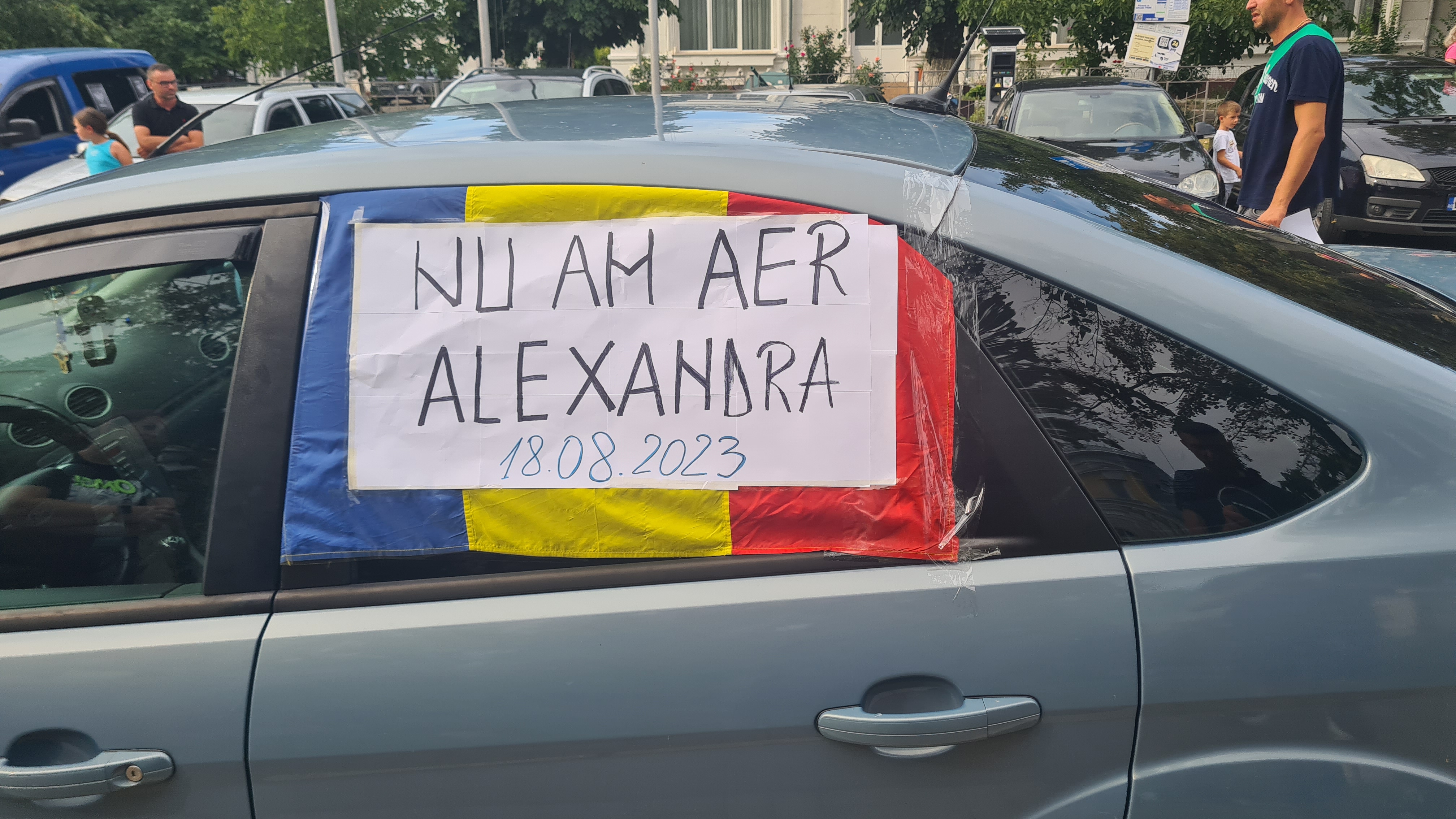 REPORTAJ. „Nici noi nu mai avem aer!” Botoșaniul fierbe și cere ca toți românii să se alăture protestelor, ca să nu se mai repete ce i s-a întâmplat Alexandrei