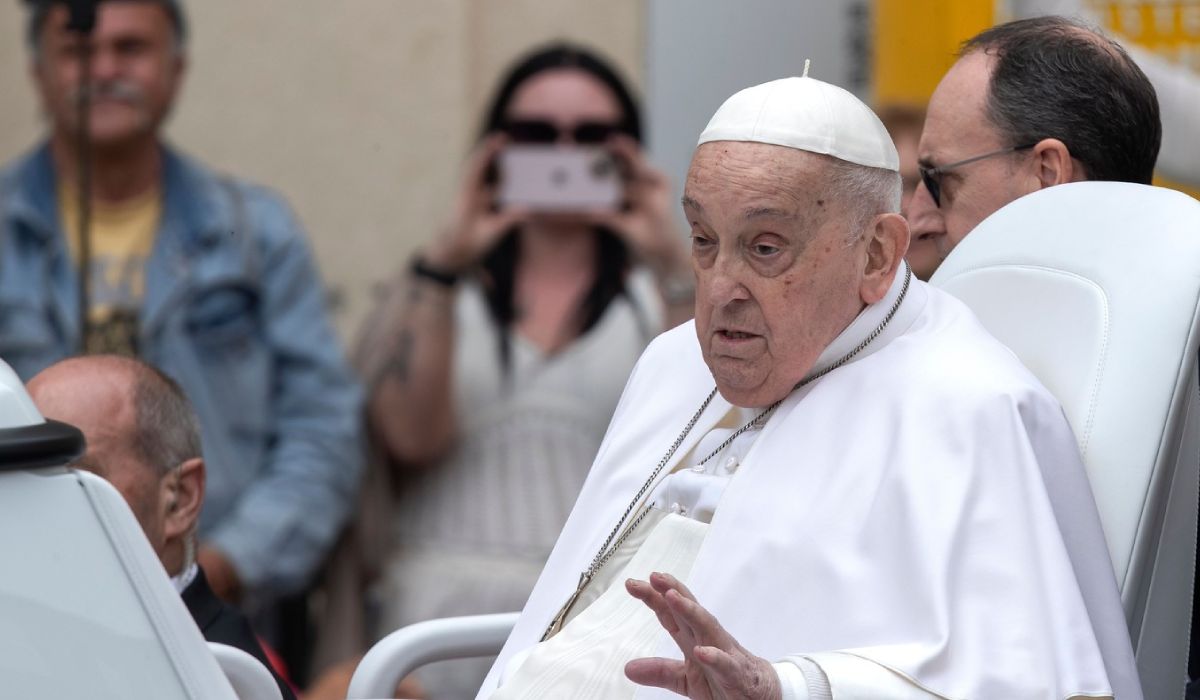 Promisiunea pe care Papa Francisc a făcut-o în fața singurei femei din lume pe care a iubit-o: „Dacă nu te căsătorești cu mine, mă fac preot”