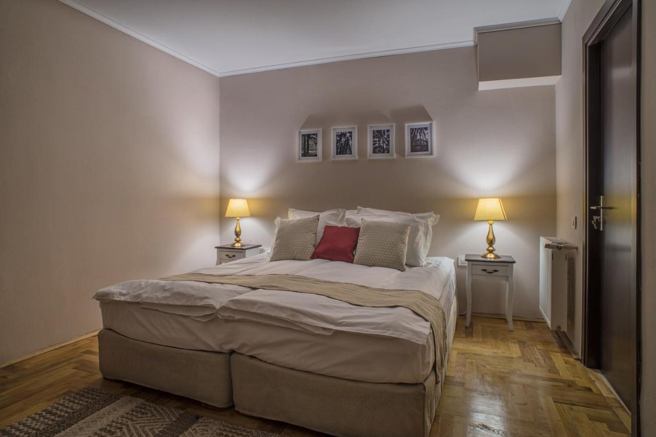 Cât costă să petreci Revelionul la hotelul din Brașov al Simonei Halep. Prețurile nu sunt pentru toată lumea