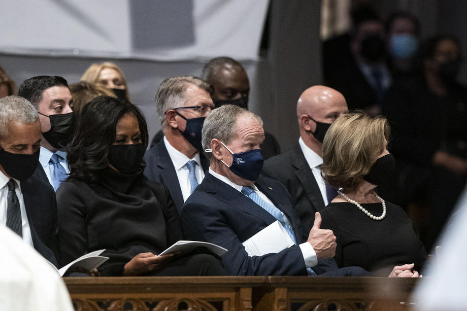 Funeralii naţionale pentru Colin Powell, primul secretar de stat de culoare al SUA. La ceremonie au participat Biden, Obama și Bush