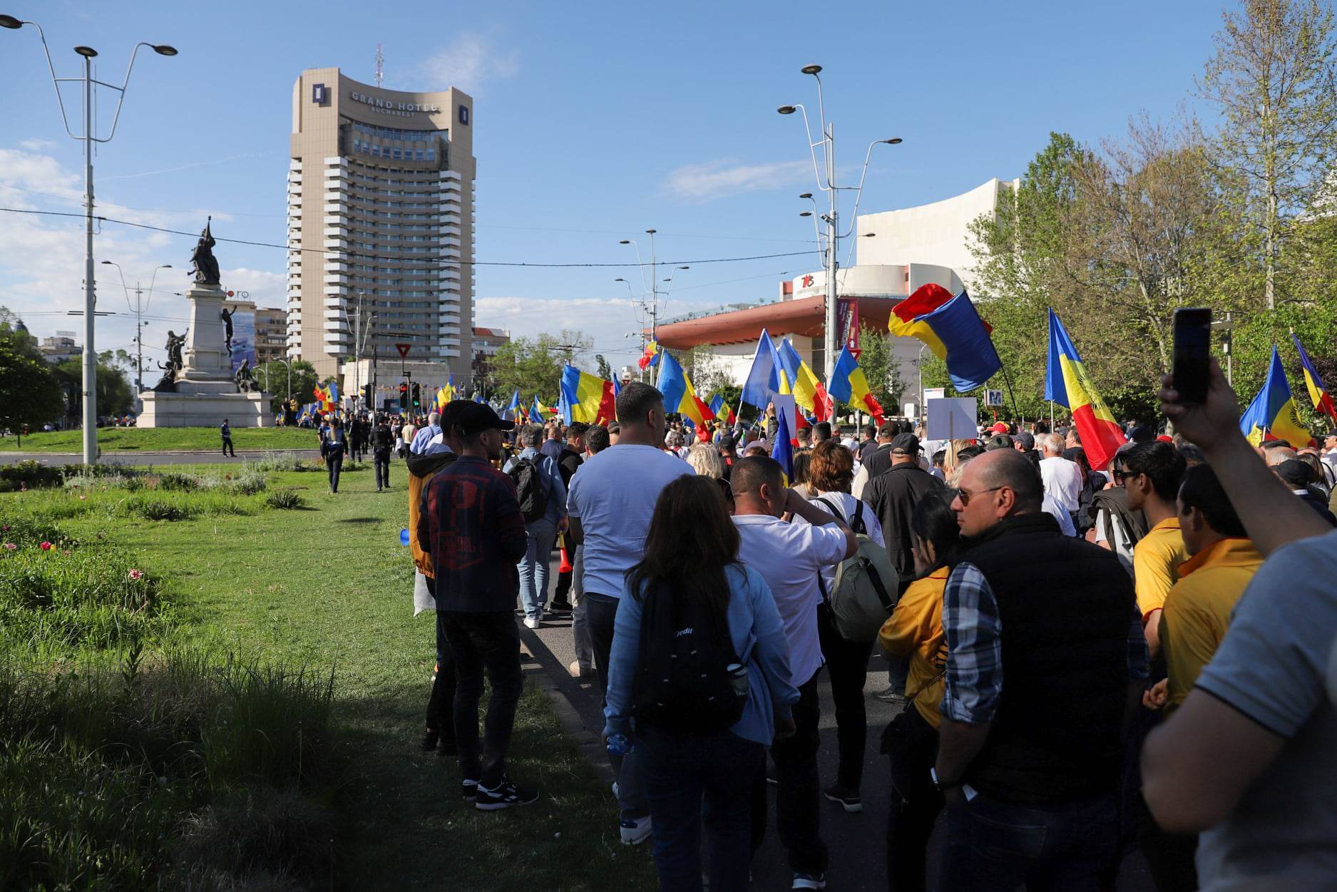 REPORTAJ. Protest AUR în București. Ce s-a strigat și cum s-a derulat manifestația