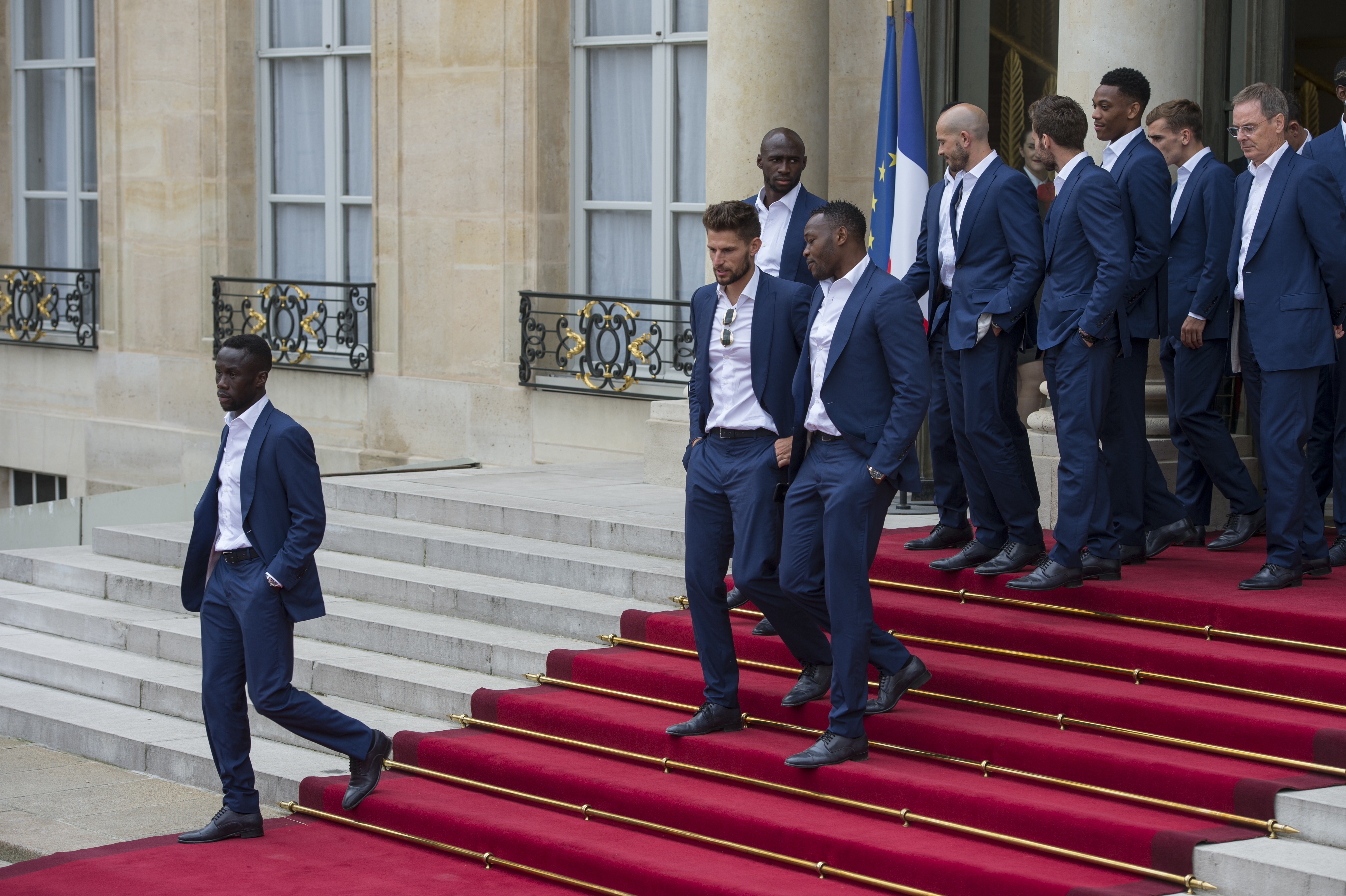 Euro 2016. Fotbaliștii naționalei Franței au luat masa cu președintele Francois Hollande