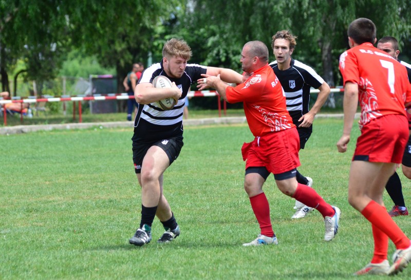 Sportul și Grivița, cele mai vechi echipe, își dispută întâietatea în liga a treia / FOTO