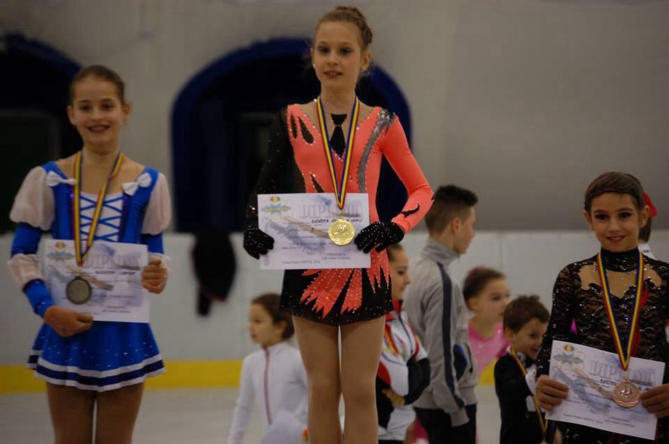 PATINAJ ARTISTIC / Andreea a impresionat şi în Ungaria. A câştigat un nou concurs. Povestea reginei fără bani. Un sport COSTISITOR