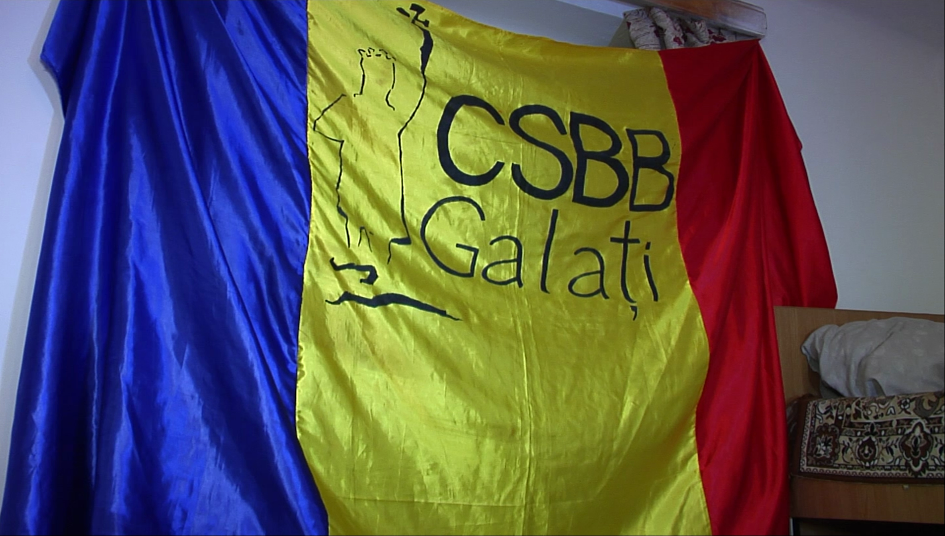Revelionul pe rit vechi, sărbătorit de sute de oameni la Arad și la Galați GALERIE FOTO