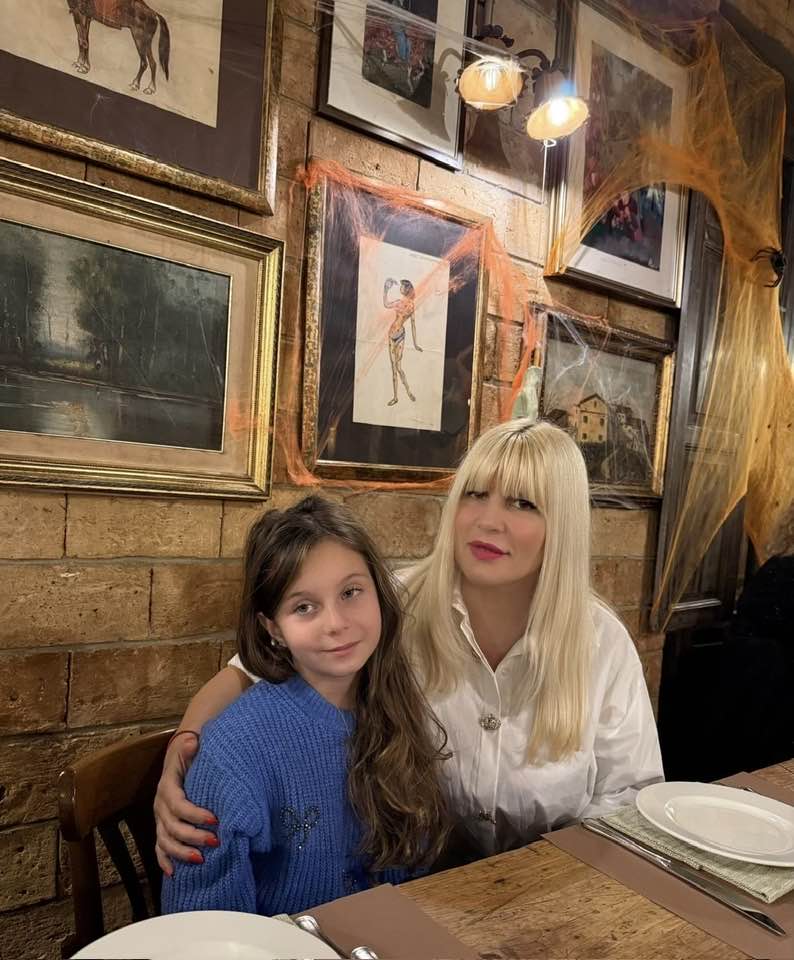 Elena Udrea, interviu alături de fiica ei, Eva. Ce au spus cele două: „Mă puneam în genunchi”