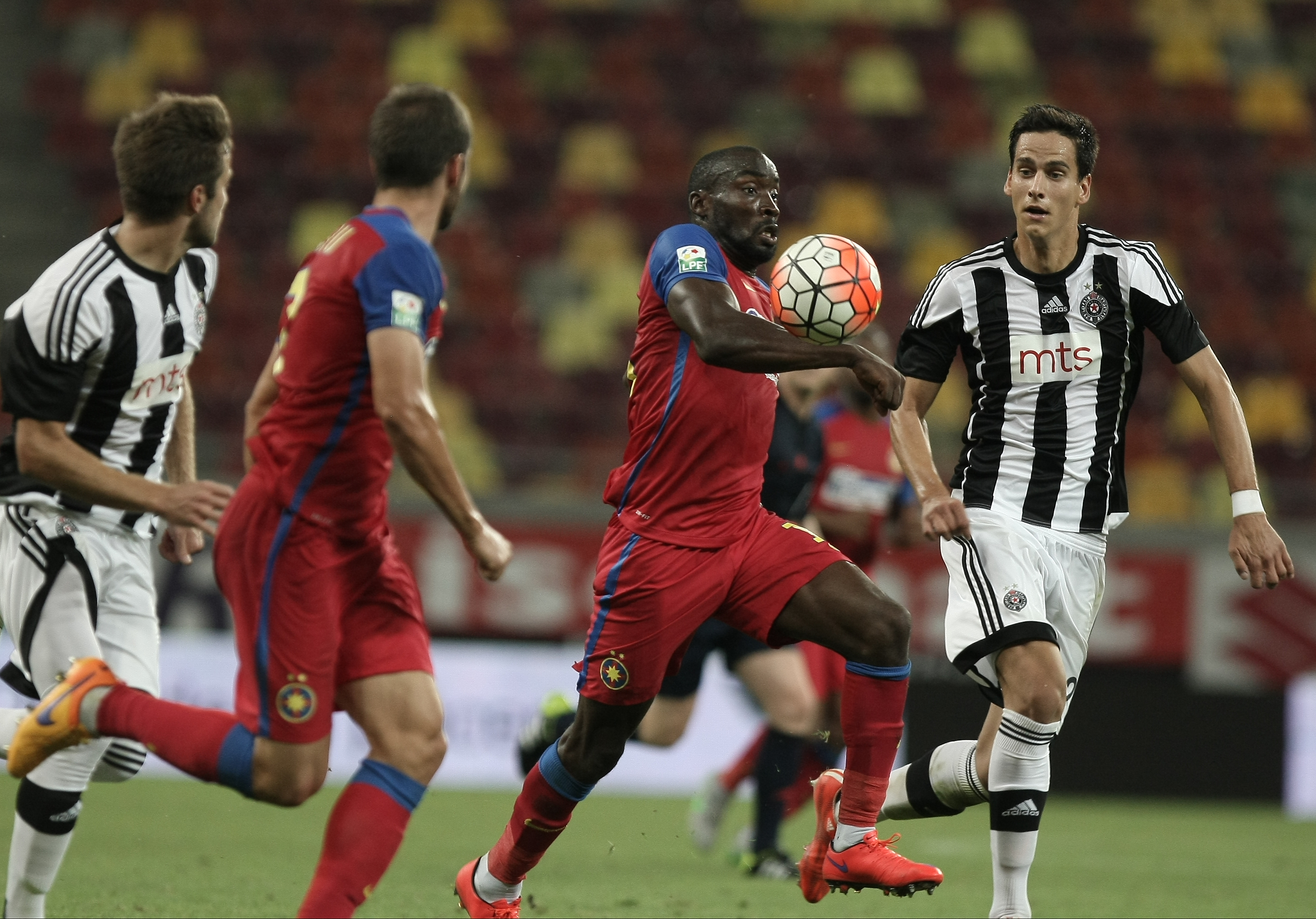 Steaua - Partizan 1-1 (Liga Campionilor, turul III preliminar, prima manșă). Gigi s-a rugat, Varela a egalat, iar calificarea în play-off se decide în infernul de la Belgrad / LIVE BLOG & VIDEO