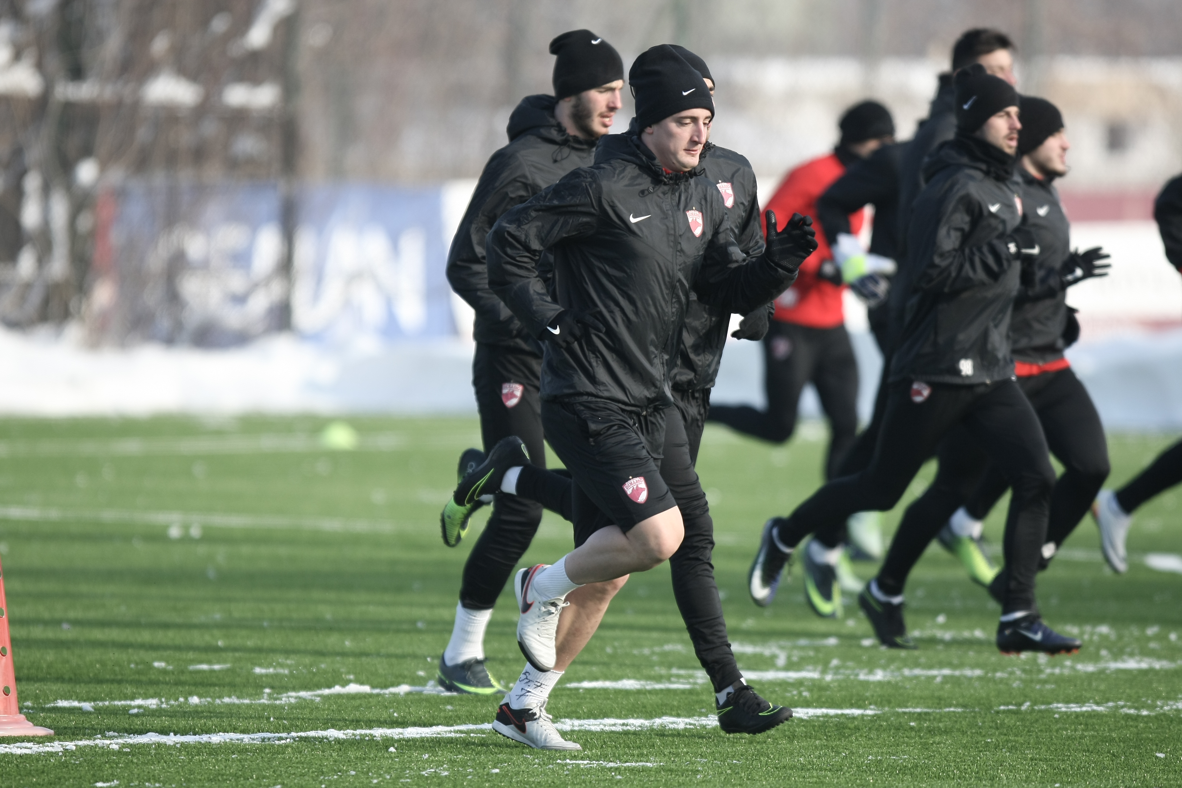 Ioan Andone a condus un antrenament la -14 grade Celsius. Portarul Cobrea s-a transferat la FC Botoșani | GALERIE FOTO & VIDEO